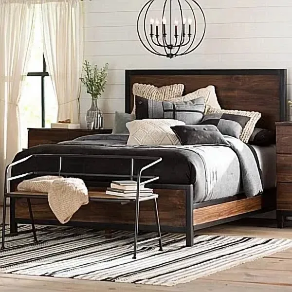 Кровать в стиле лофт из натурального дерева и металла - идеальное место для качественного отдыха