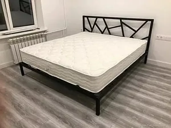 Уникальная кровать в стиле лофт из натуральных материалов - идеальное решение для уютной спальни
