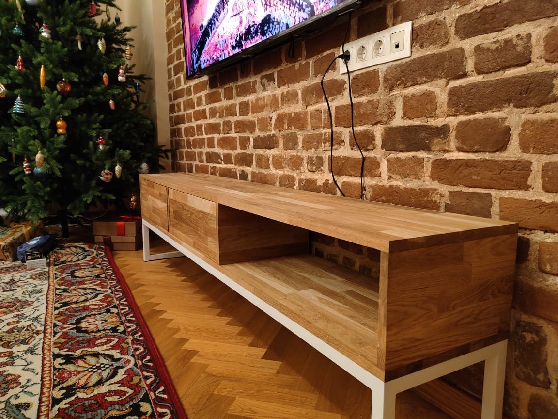Тумба ТВ в стиле лофт в Москве: особенности, преимущества и где купить